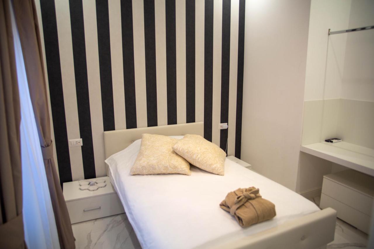 Flyhouse Fiumicino Bed & Breakfast Exterior photo